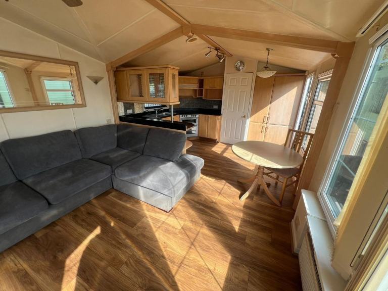 Static caravan Willerby Aspen t shape 37x12 2bed DG/CH - Free UK Delivery — photo 7