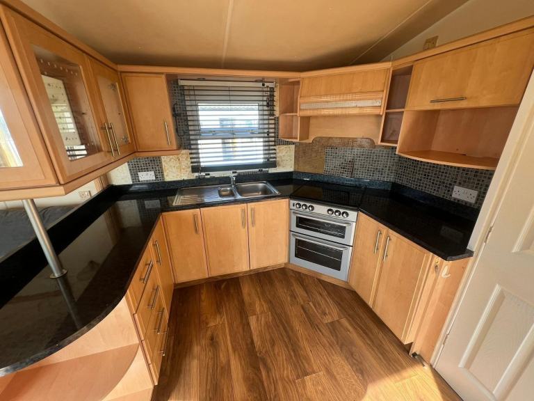Static caravan Willerby Aspen t shape 37x12 2bed DG/CH - Free UK Delivery — photo 10