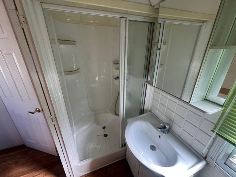 Static caravan Willerby Aspen t shape 37x12 2bed DG/CH - Free UK Delivery — photo 13