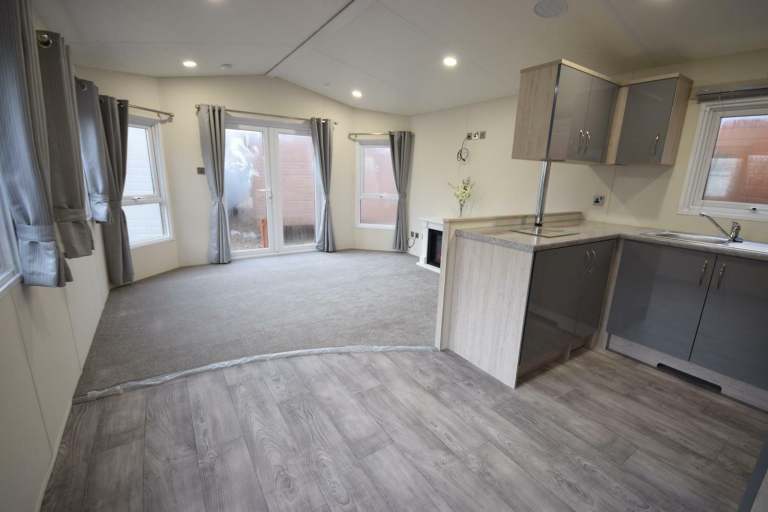 PRE-ORDER | Sunrise Lodge Oaktree 40x13 | 2DB | WETROOM | Mobile Home — photo 2