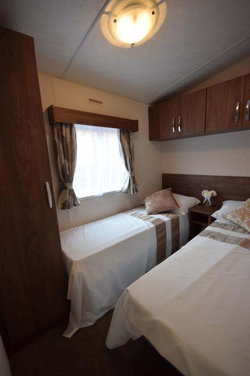 NEW Mobile Log Cabin | Sunrise Lodge DLX 3 bed Garden Home | No Planning — photo 12