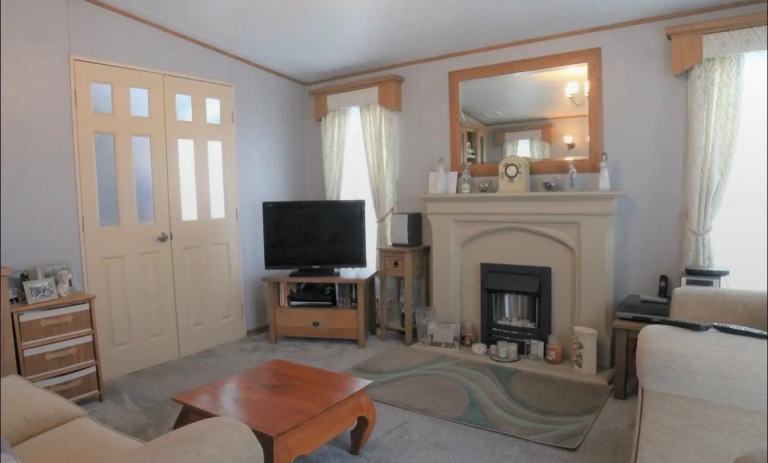 Static Caravan Abi Westwood lodge for sale at Manor House Holiday Park DN22 0NJ. — photo 5