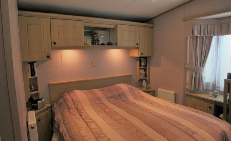 Static Caravan Abi Westwood lodge for sale at Manor House Holiday Park DN22 0NJ. — photo 10