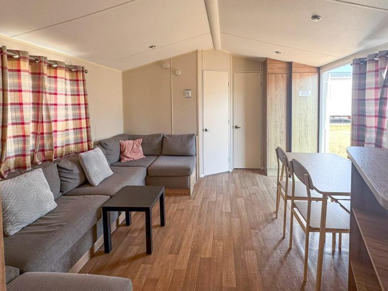 Willerby Lymington 2017 static caravan sited at New Beach, Dymchurch, Kent — photo 3