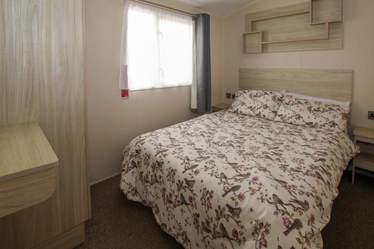 Willerby Lymington 2017 static caravan sited at New Beach, Dymchurch, Kent — photo 7