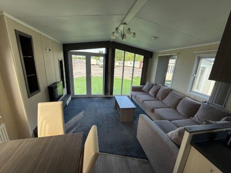 Static Caravan Regal Inspiration 39x13 2bed DG/CH. - Free UK Delivery — photo 3