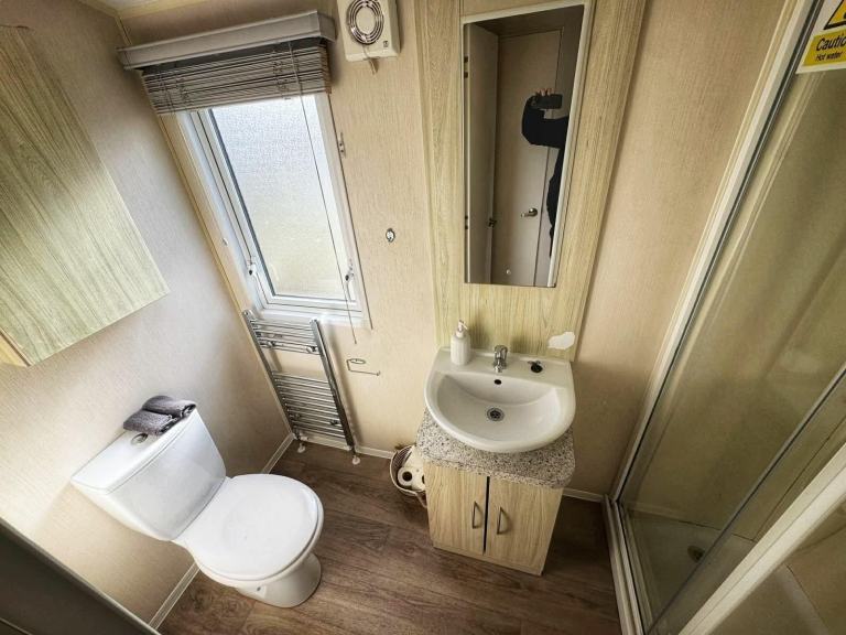Managers Special - Static Caravan at Sunny Sands Site Fees From £2995 — photo 6