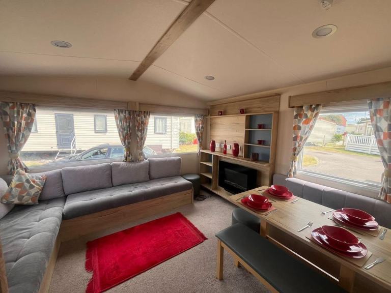 Sited static caravan for sale, owners only park in North Wales. Site fees £3,500 — photo 2
