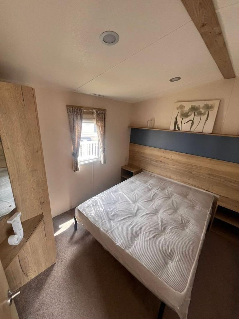 Sited static caravan for sale, owners only park in North Wales. Site fees £3,500 — photo 5