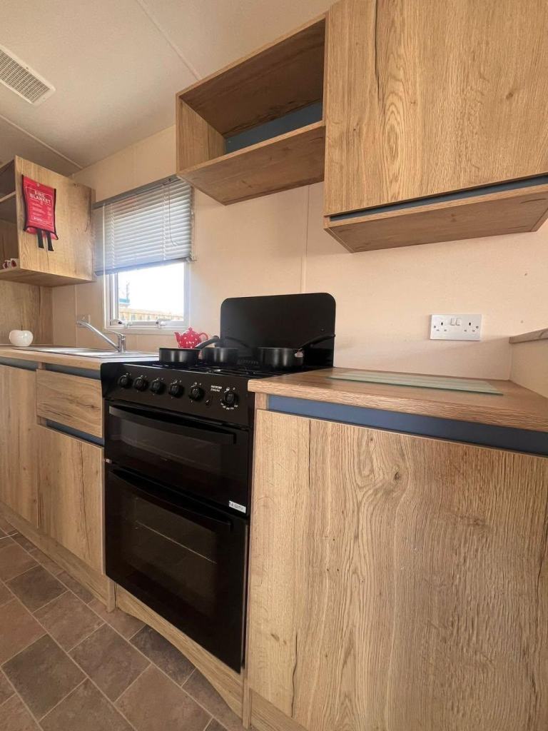 Sited static caravan for sale, owners only park in North Wales. Site fees £3,500 — photo 6