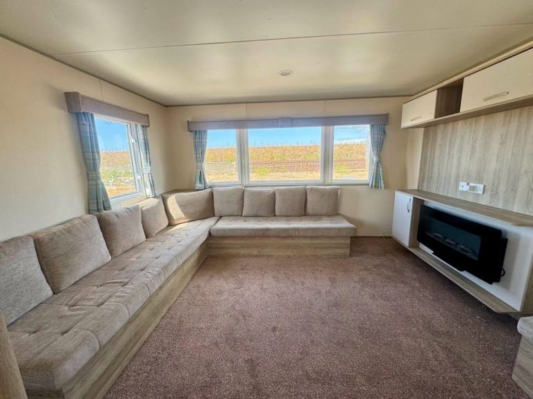 3 bed sited static caravan for sale on family owned park in North Wales — photo 3