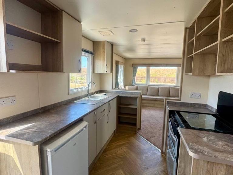 3 bed sited static caravan for sale on family owned park in North Wales — photo 5