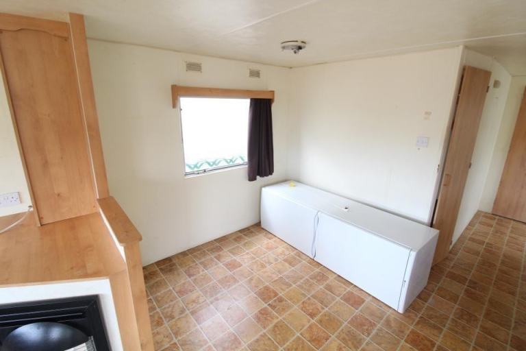 Static Caravan Mobile Home Delta Mandarin 32x12ft 2 Beds SC8773 — photo 3