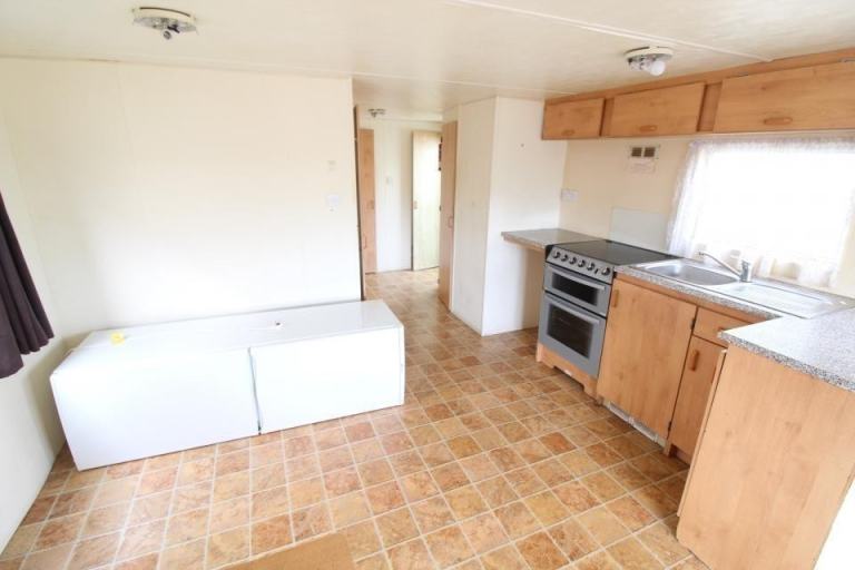 Static Caravan Mobile Home Delta Mandarin 32x12ft 2 Beds SC8773 — photo 5