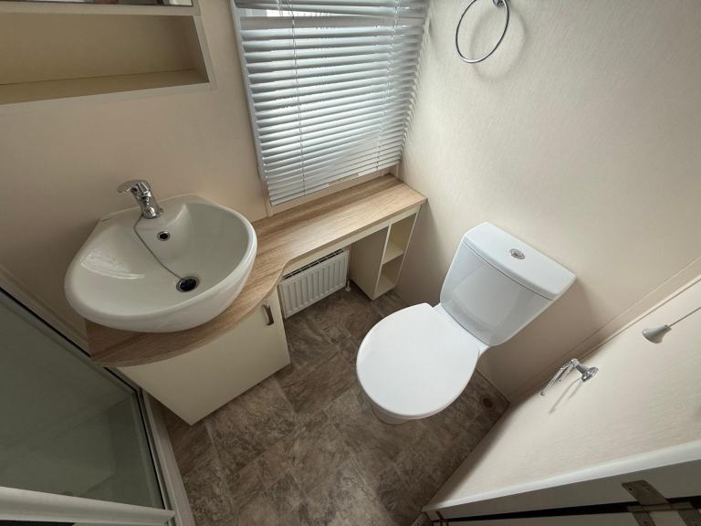 Static Caravan Europa Willow 38x12 2bed DG/CH - Free UK Delivery — photo 16
