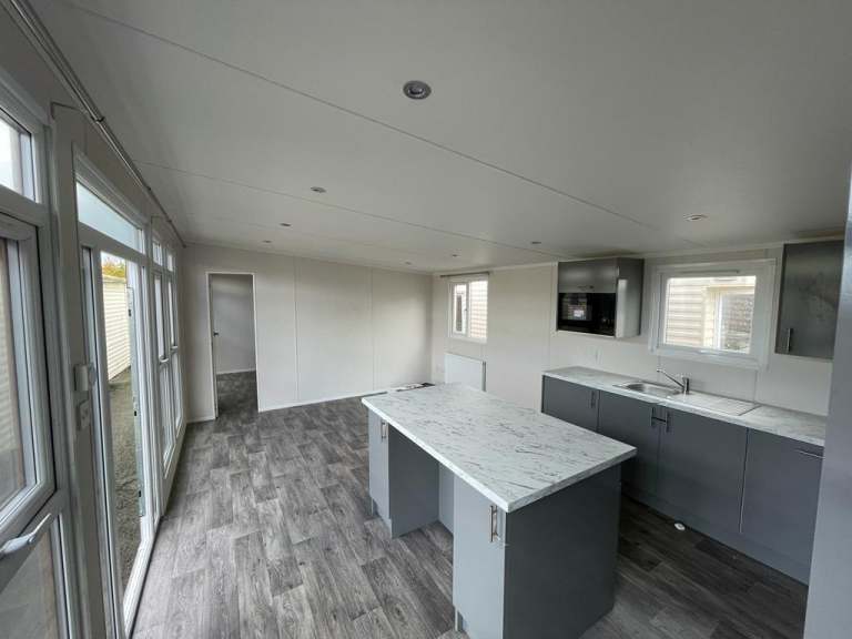 STATIC CARAVAN OFF SITE SALE HOUSE BUILD LODGE MOBILE HOME 40x14ft — photo 7