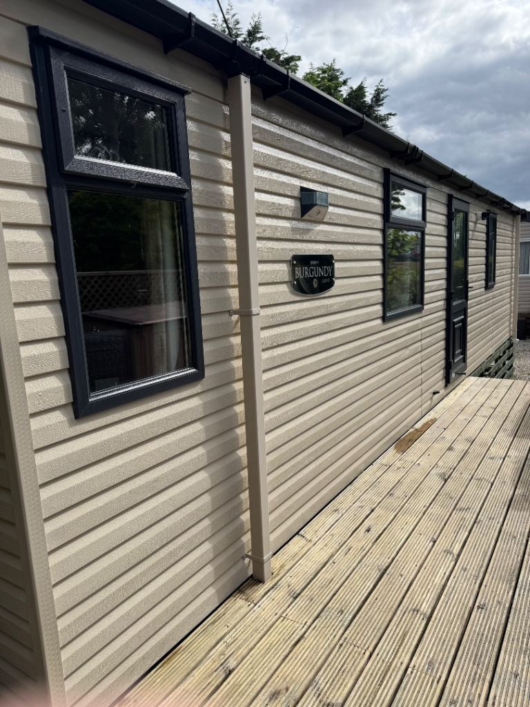 Swift Burgundy static caravan in mid Devon . VERY quiet location . — photo 4