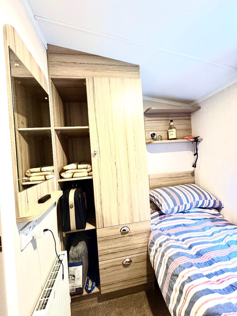 Swift Burgundy static caravan in mid Devon . VERY quiet location . — photo 8