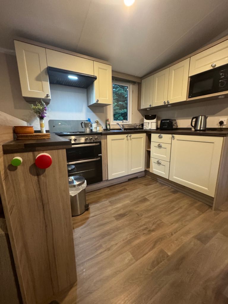 Swift Burgundy static caravan in mid Devon . VERY quiet location . — photo 15