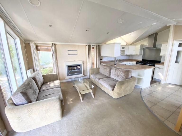 Static caravan/ twin unit lodge Willerby New Hampshire for sale at Manor House — photo 3