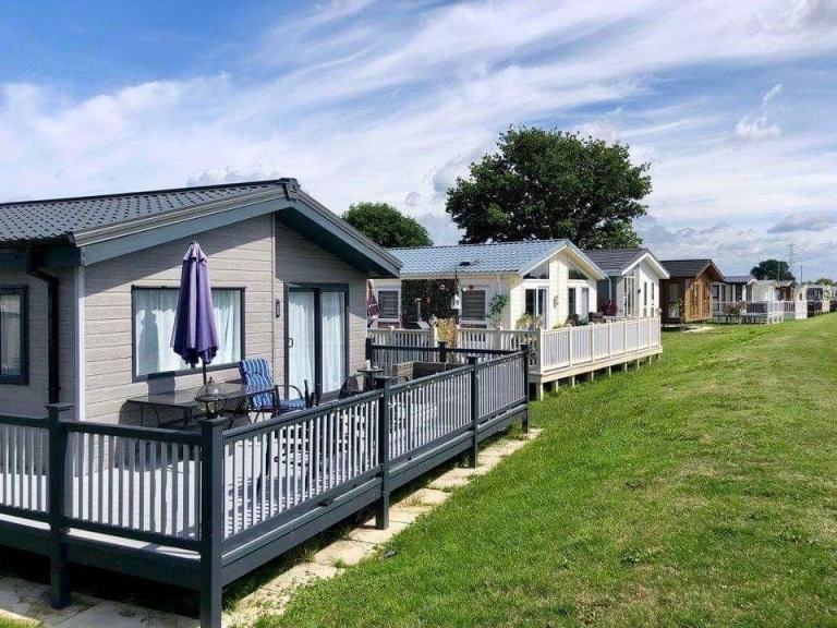 Static caravan/ twin unit lodge Willerby New Hampshire for sale at Manor House — photo 24