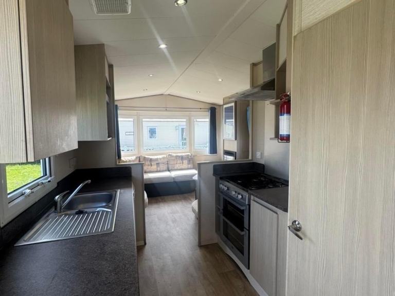 Reduced price static caravan for sale | Central heating | Choice of 2 parks — photo 5