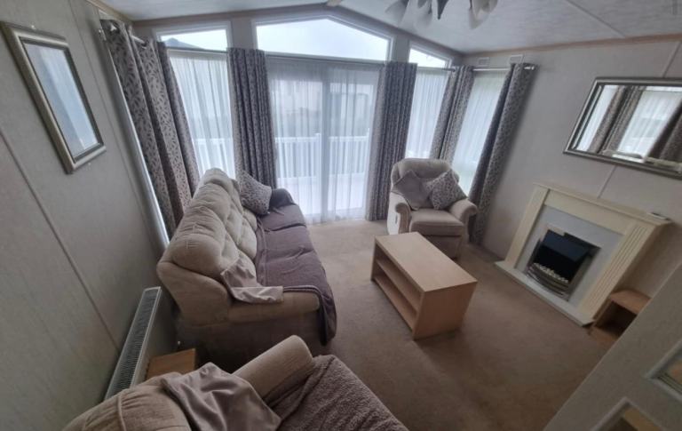 Static caravan Pemberton Abingdon for sale on Riverview Holiday Park LN4 4PZ. — photo 6