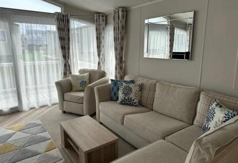 Static Caravan Willerby Aspen for sale at Manor House Park DN22 0NJ. — photo 3