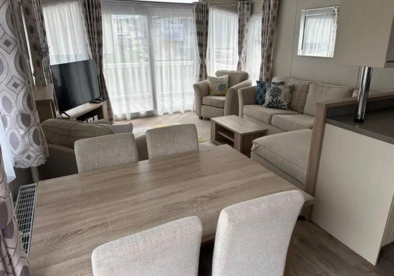 Static Caravan Willerby Aspen for sale at Manor House Park DN22 0NJ. — photo 4
