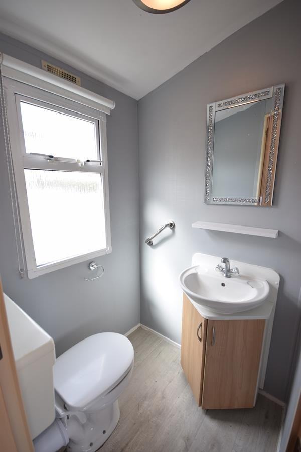 2010 Willerby Rio 35x12 | 2 bed Winterised Static Caravan | OFF SITE Mobile Home — photo 18