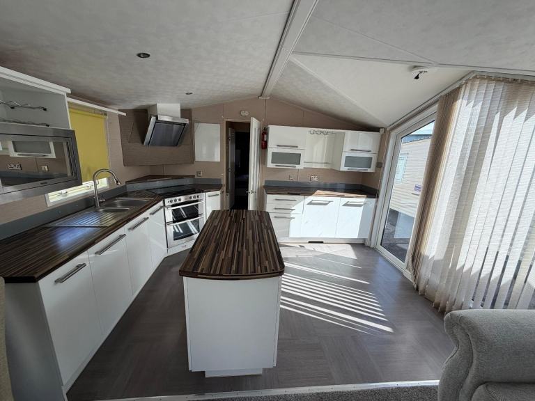 Static caravan Willerby Vision 42x13 2bed DG/CH - Free UK Delivery — photo 9