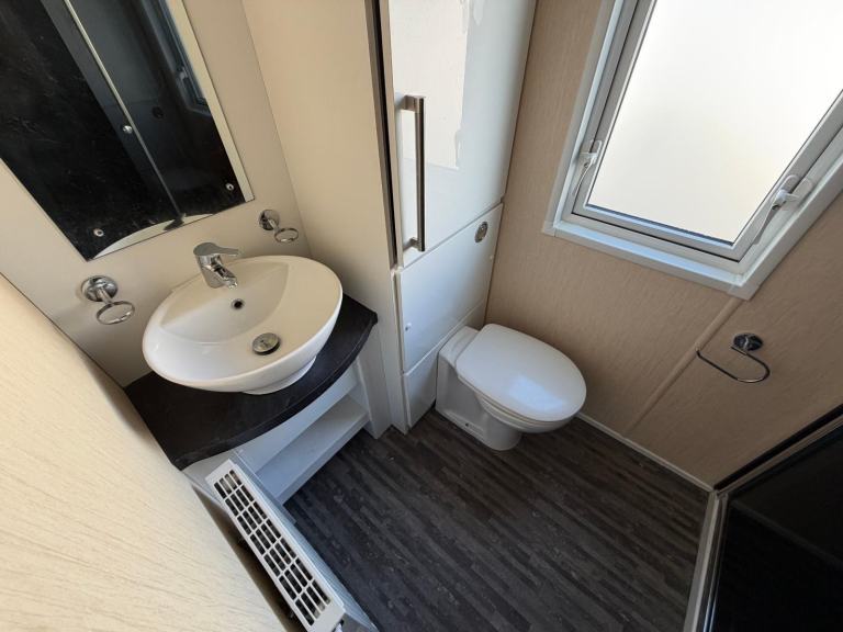 Static caravan Willerby Vision 42x13 2bed DG/CH - Free UK Delivery — photo 12