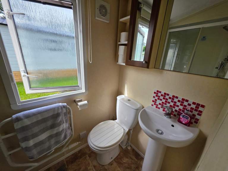 Static 6 berth Caravan 2014 BK Bluebird Seville 35ft x 12ft located in Mid Wales — photo 12