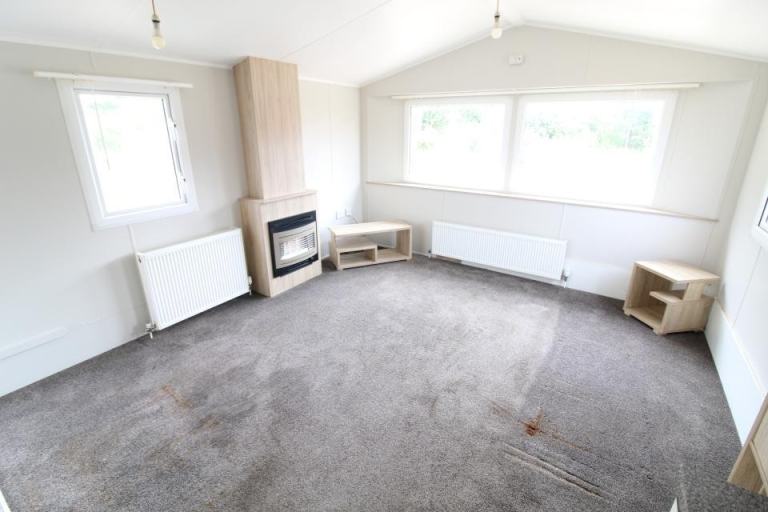 Static Caravan Mobile Home Willerby Mistral 36x12ft 2 Beds SC9381 — photo 2