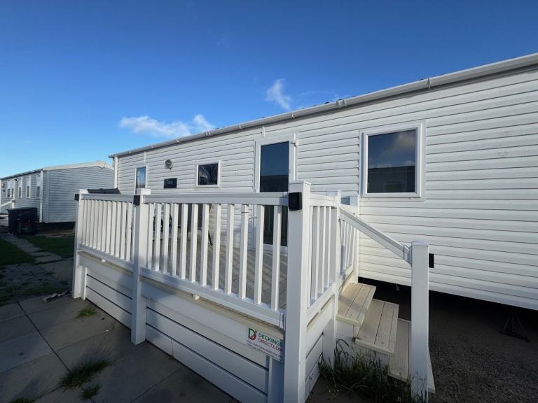 SOLD Sited Static Caravan for Sale | Lyons Robin Hood | £25,000