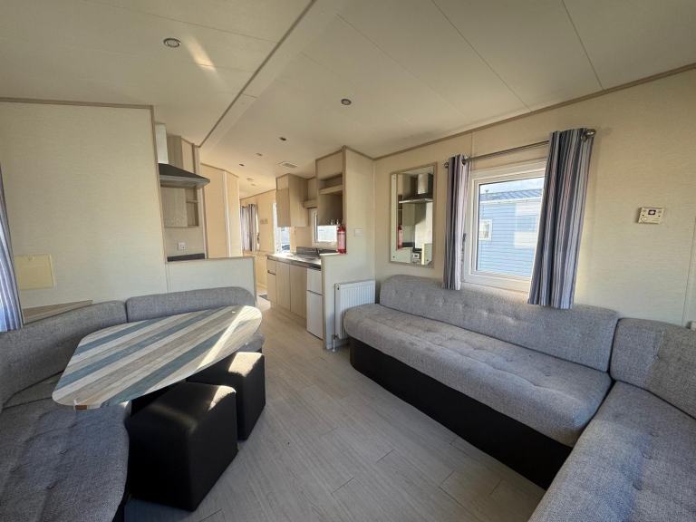 SOLD Sited Static Caravan for Sale | Lyons Robin Hood | £25,000 — photo 3