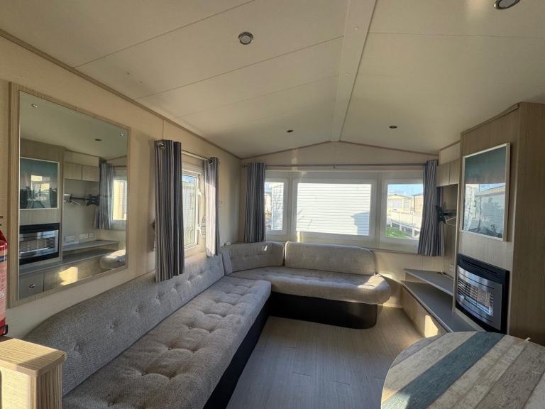 SOLD Sited Static Caravan for Sale | Lyons Robin Hood | £25,000 — photo 4