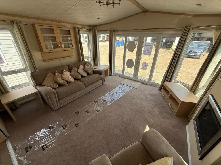 Extra Large 2 Bed Static Caravan with huge Spec! 43x14ft - Offsite Sale — photo 5