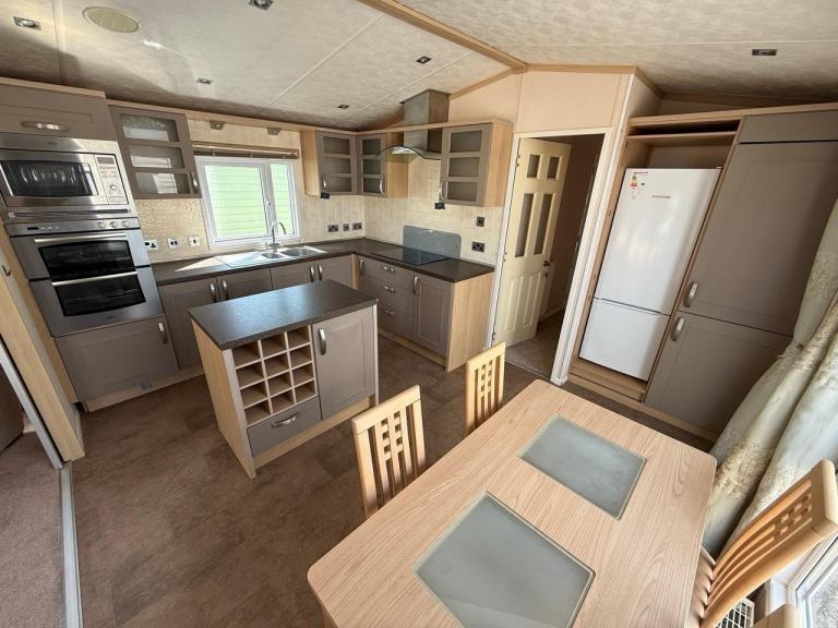 Extra Large 2 Bed Static Caravan with huge Spec! 43x14ft - Offsite Sale — photo 8