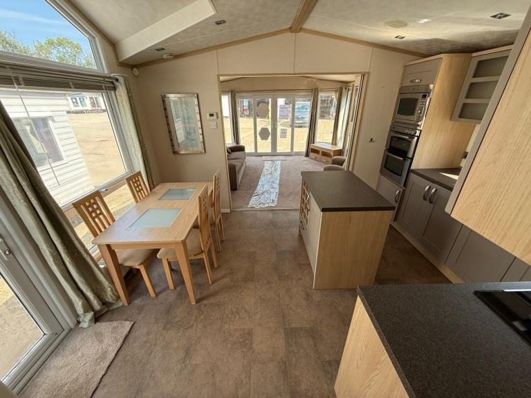 Extra Large 2 Bed Static Caravan with huge Spec! 43x14ft - Offsite Sale — photo 10
