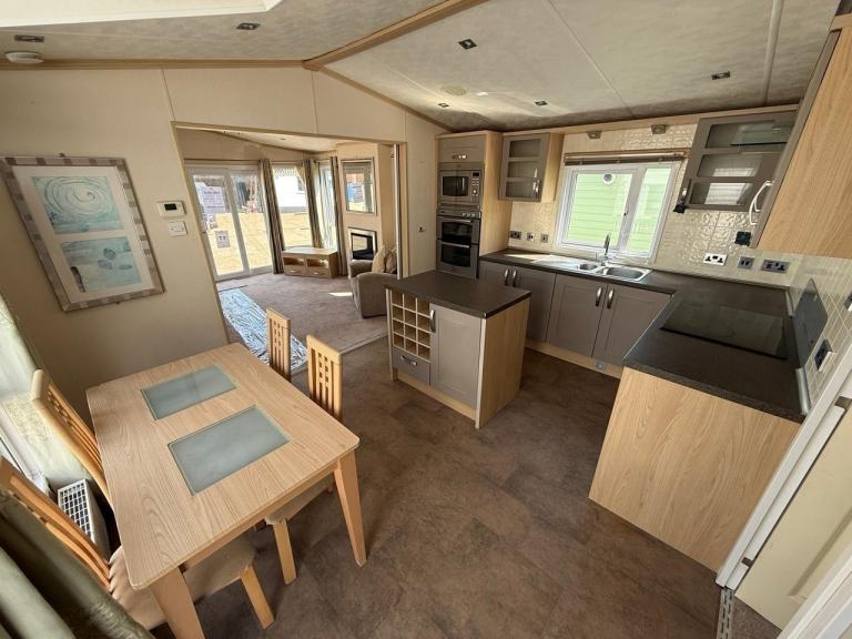 Extra Large 2 Bed Static Caravan with huge Spec! 43x14ft - Offsite Sale — photo 12