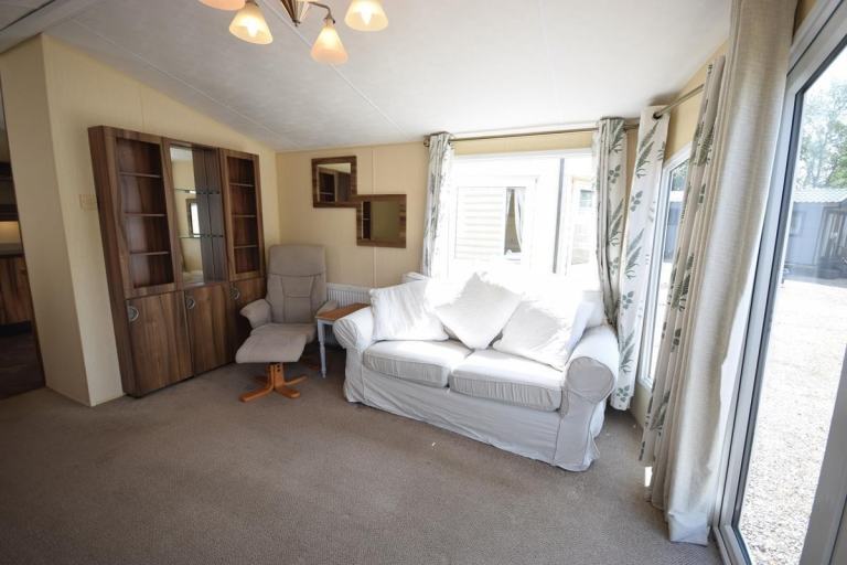 2010 Willerby Winchester Static Caravan | 38x12 | 2 beds | Winterised | OFF SITE — photo 4