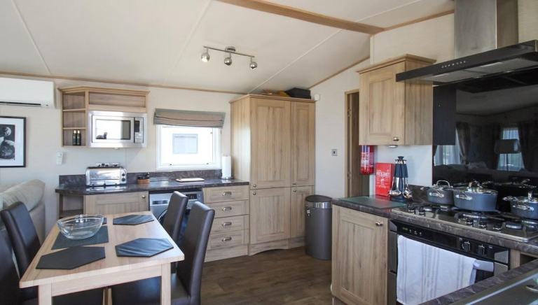 Static caravan Abi Ambelside for sale at Manor House holiday park DN22 0NJ. — photo 5