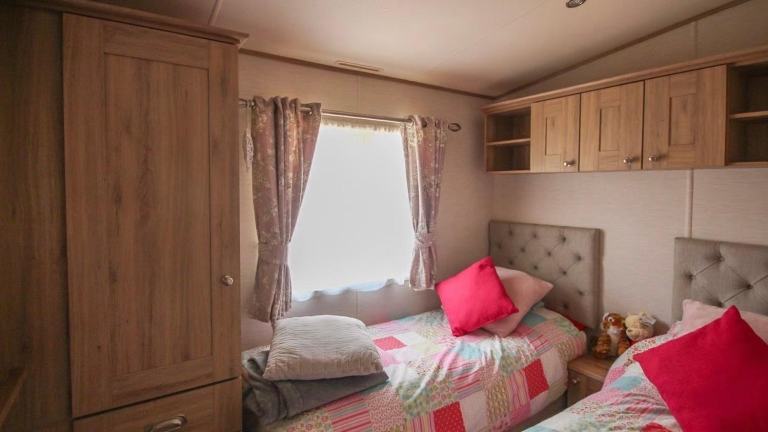 Static caravan Abi Ambelside for sale at Manor House holiday park DN22 0NJ. — photo 8