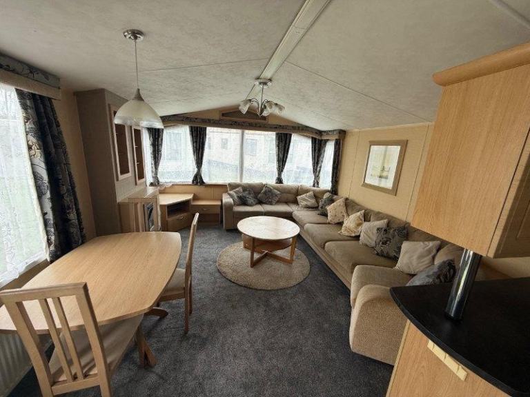 Static Caravan Willerby Granada 37x12 2bed DG/CH - Free UK Delivery — photo 3