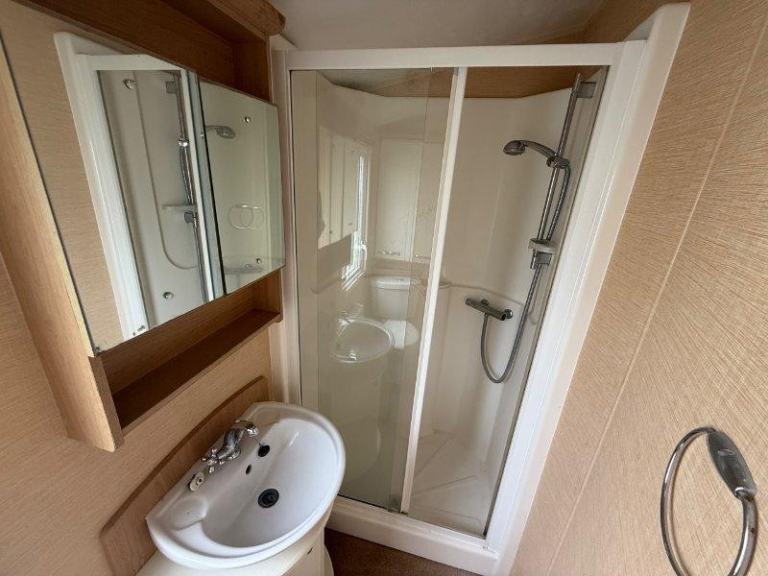 Static Caravan Willerby Granada 37x12 2bed DG/CH - Free UK Delivery — photo 11