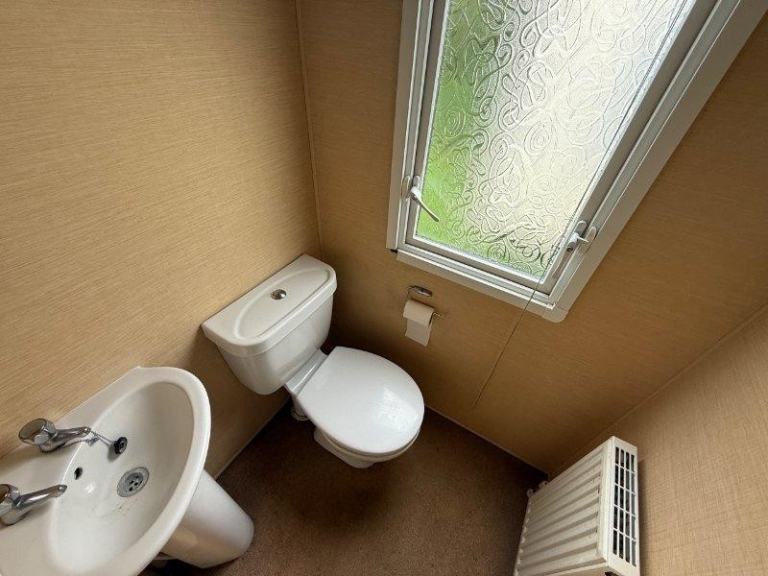 Static Caravan Willerby Granada 37x12 2bed DG/CH - Free UK Delivery — photo 15