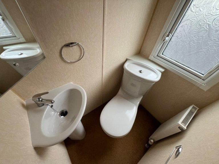 Static Caravan Willerby Aspen 37x12 2bed DG/CH - Free UK Delivery — photo 15