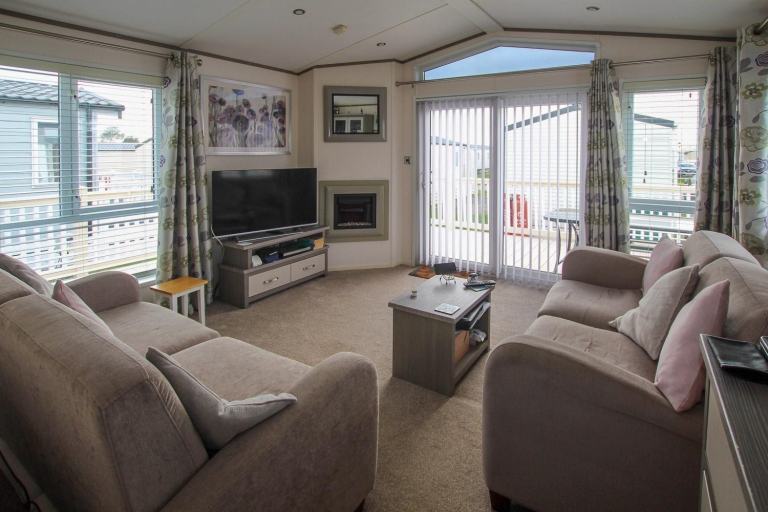 Victory Monaco 2016 static caravan & decking sited at New Beach, Dymchurch, Kent — photo 3
