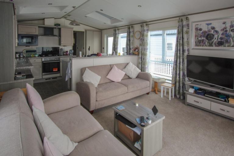 Victory Monaco 2016 static caravan & decking sited at New Beach, Dymchurch, Kent — photo 4